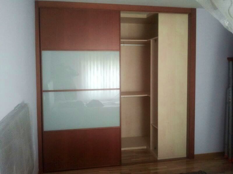 VE46 VESTIDOR CON LA ESQUINA CON DOBLE DE ROPA CORTA Y MODULO DE ROPA LARGA