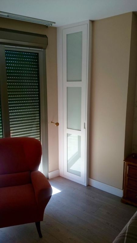 FA108 FRENTE 1 PUERTA CUADROS LACADO BLANCO CON UÑERO