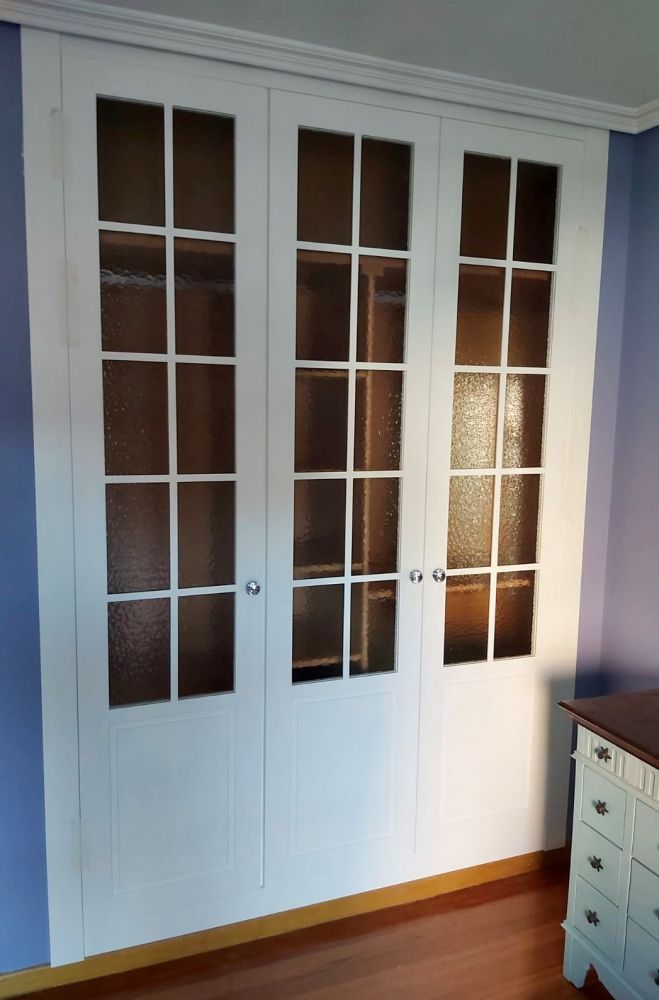 FA3 FRENTE ABATIBLE 3 HOJAS CUADROS LACADO VENTANA