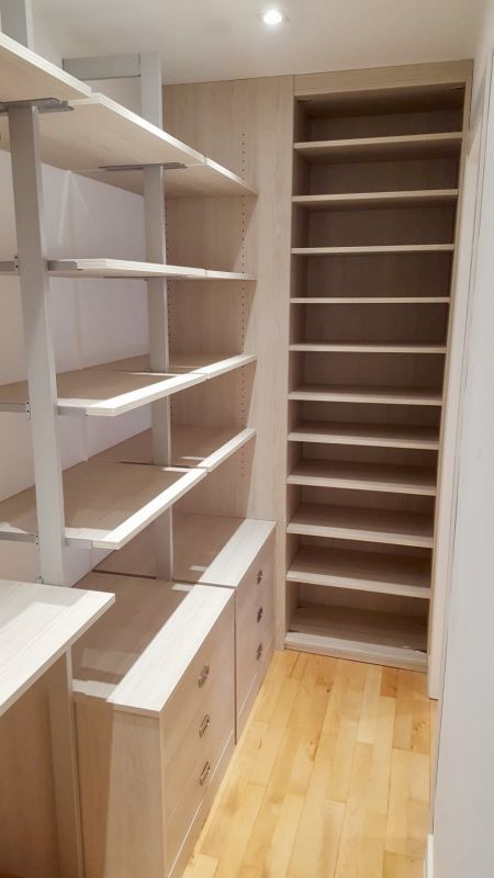 VE11 VESTIDOR REALIZADO CON EL SISTEMA MODULAR UNIX Y BALDAS MECANIZADAS