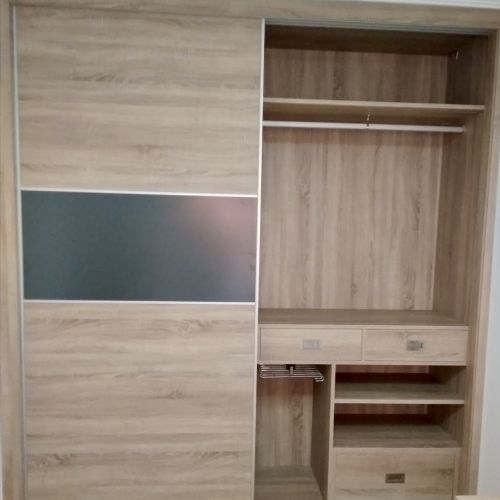 IA274 INTERIOR ROBLE HERCULES CON ZAPATERO, PANTALONERO Y CAJONES SUSPENDIDOS