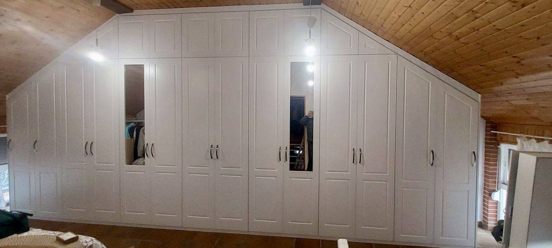 AB51 FRENTE ABATIBLE ABUHARDILLADO LACADO CON ALTILLOS SUPERIORES