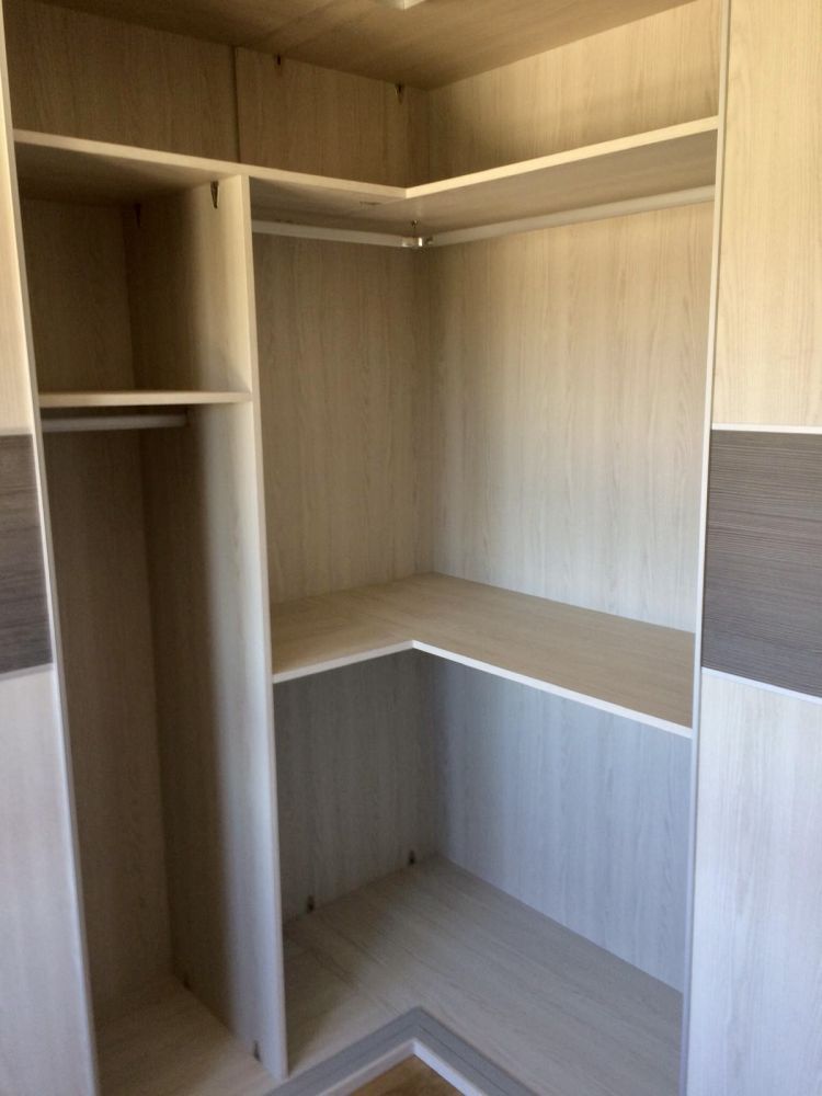 VE63 VESTIDOR EN ESQUINA EN FRESNO TAIGA