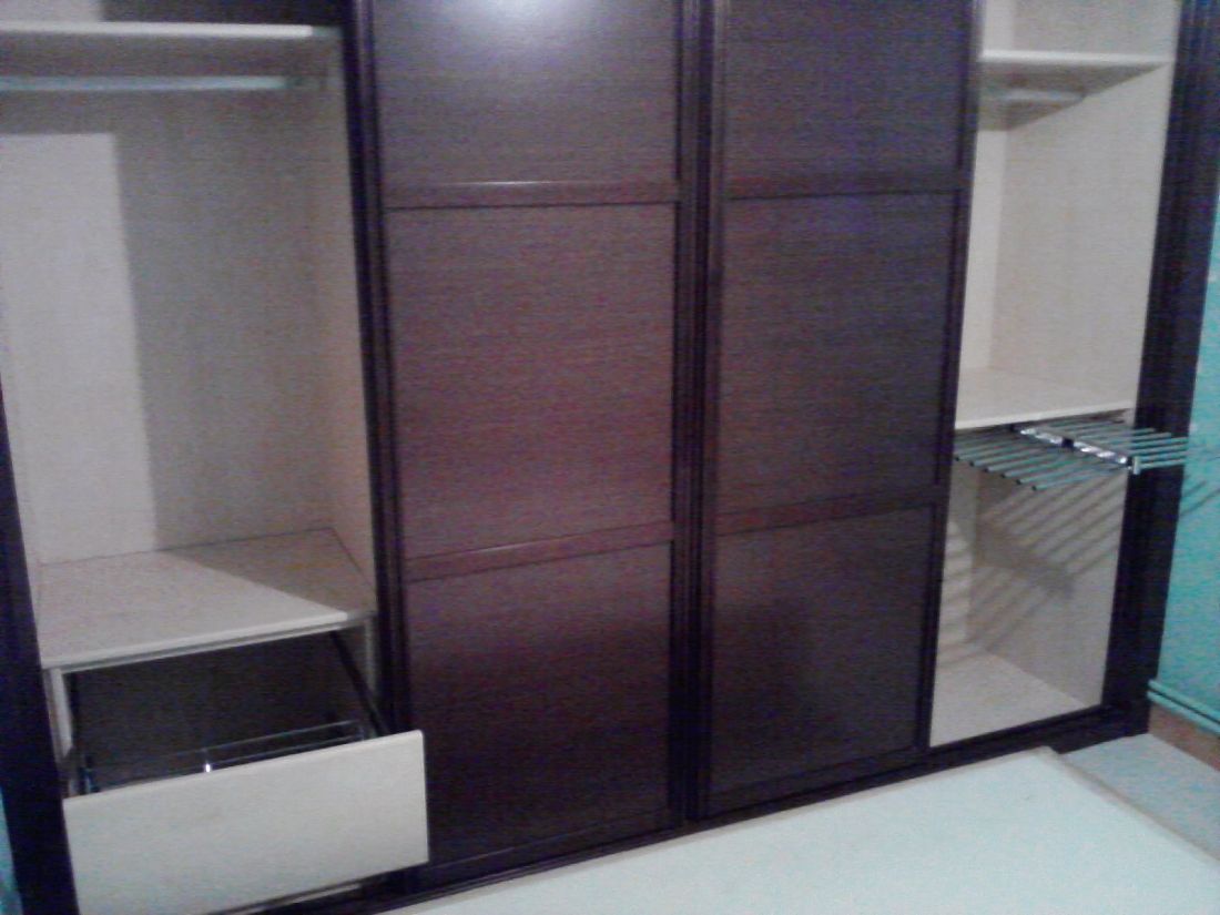 IA184 INTERIOR ZAPATERO CON ROPA LARGA Y ROPA CORTA CON PANTALONERO DOBLE