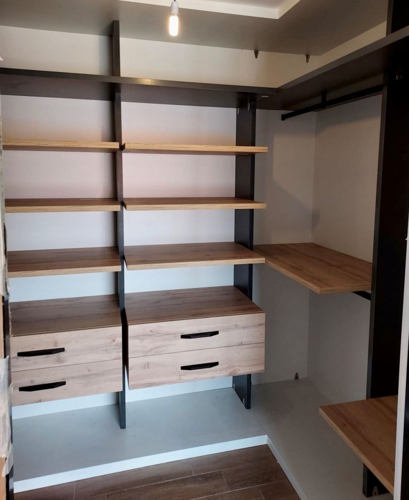 VE3 VESTIDOR EN ESQUINA COMBINADO LINO CANCUN, ROBLE HERCULES Y LACADO NEGRO