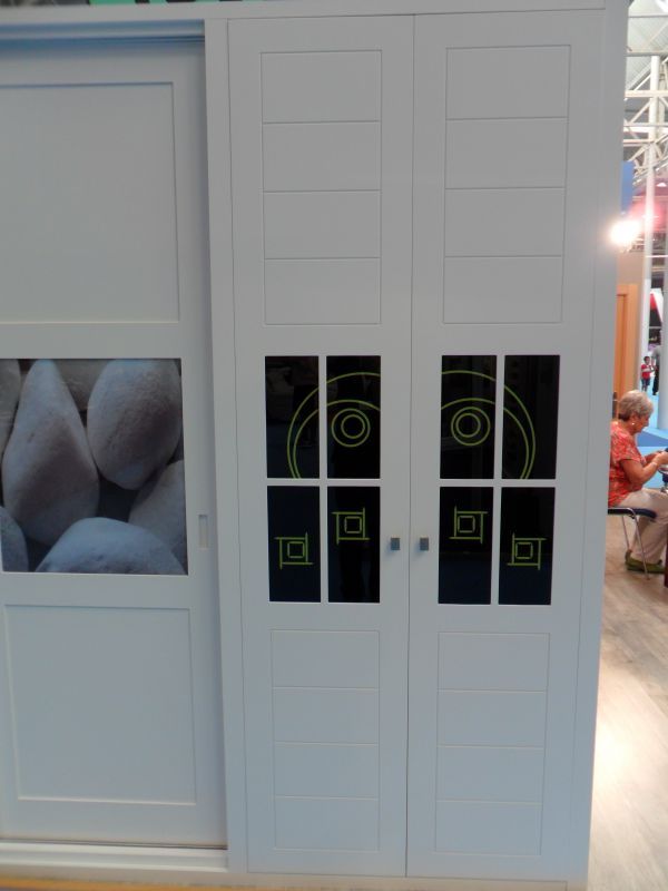 FA102 FRENTE LACADO CUADROS LACADO BLANCO Y VENTANA CON CRISTAL LACADO NEGRO