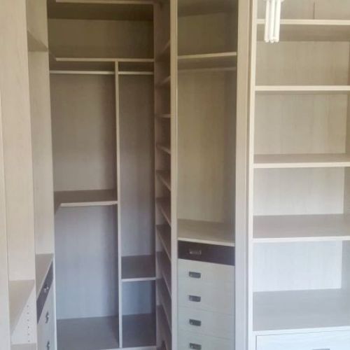 VE18 VESTIDOR MELAMINADO APROVECHANDO RINCONES DIFICILES