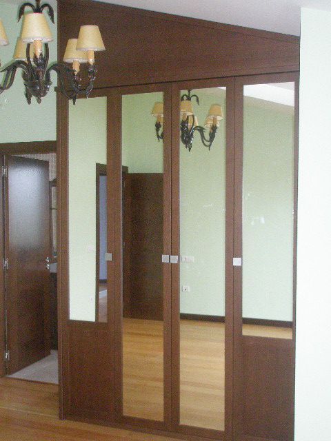 FA188 FRENTE ABUHARDILLADO CUADROS NOGAL Y ESPEJO.