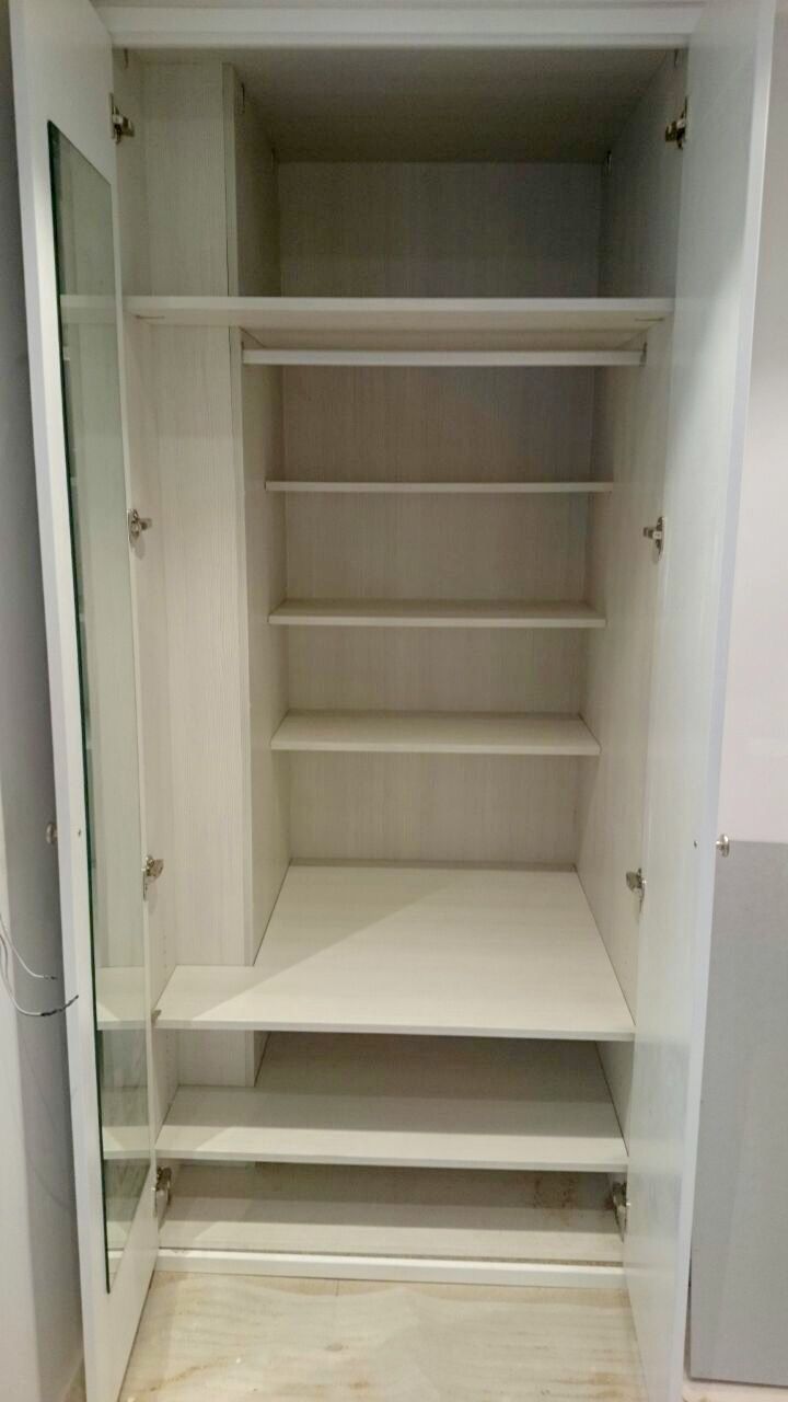 IA55 INTERIOR OREGON SIENA, APROVECHANDO EL EXTRA DE FONDO CON BALDAS Y CAJEANDO LA COLUMNA