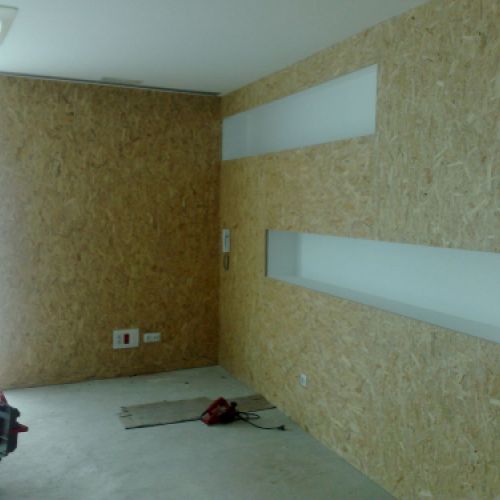 MU136 DECORACION DE ESTANCIA CON TABLERO OSB