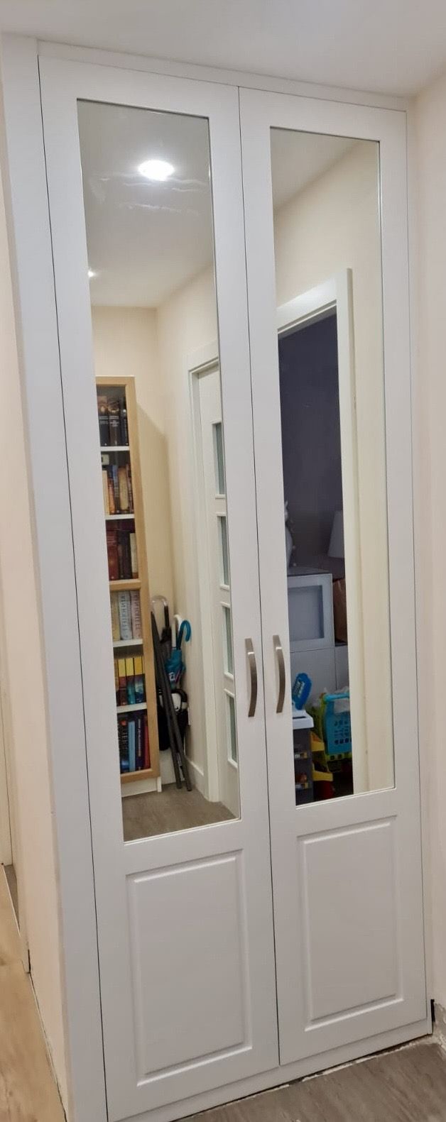 FA209 FRENTE ABATIBLE LACADO FORMAS CON ESPEJO