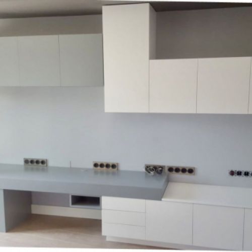 MU81 COMPOSICION DE SALON LACADA EN BLANCO COMBINADA CON LACADO GRIS