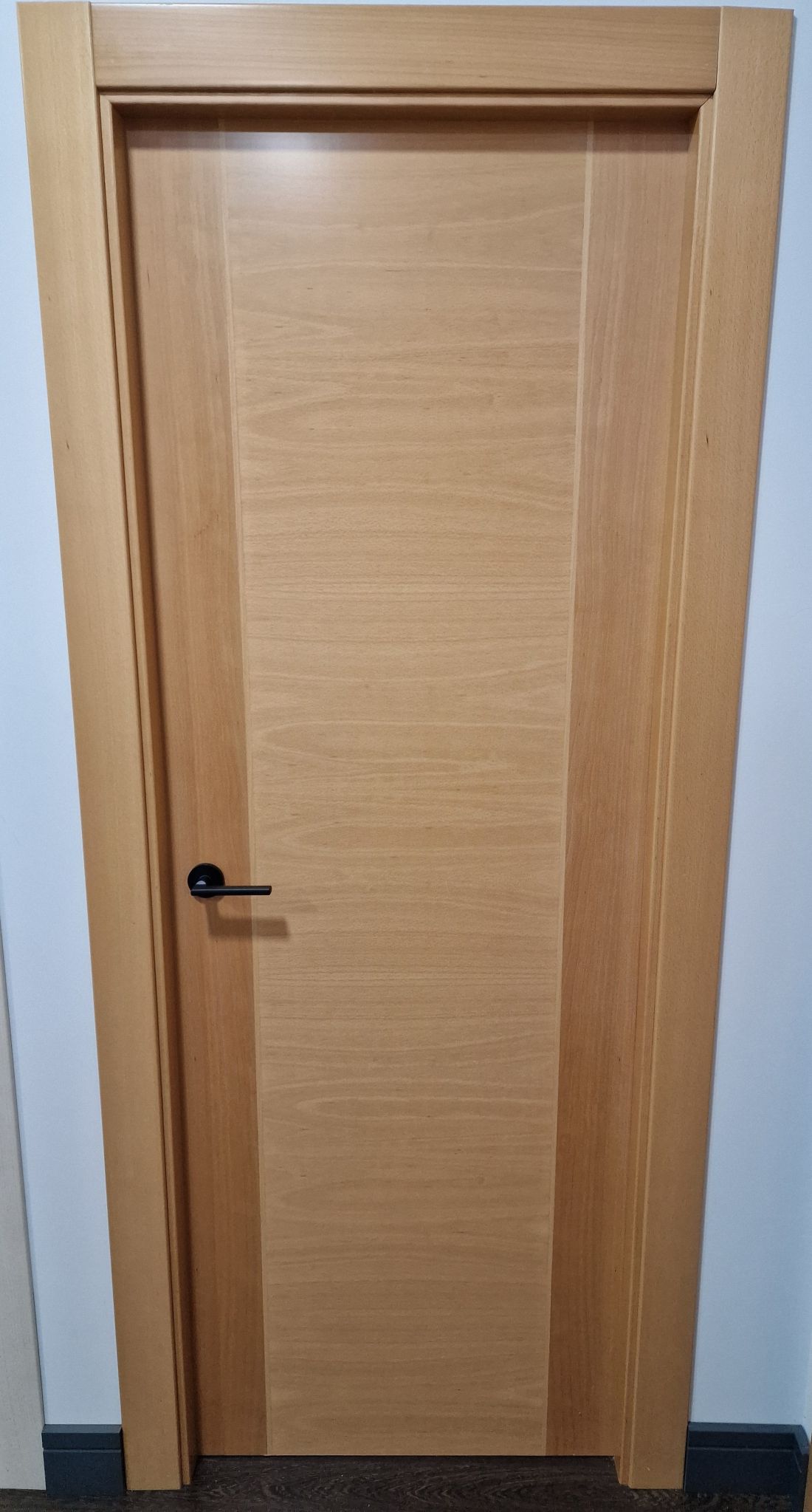 PI138 PUERTA HAYA MODELO 2 GRECAS VETA  CRUZADA