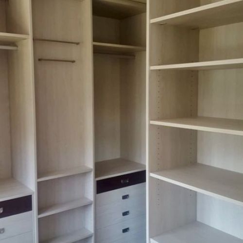 VE15 VESTIDOR MELAMINADO CAJONES, BALDAS Y COLUMNA APROVECHADA PARA FONDO MINI
