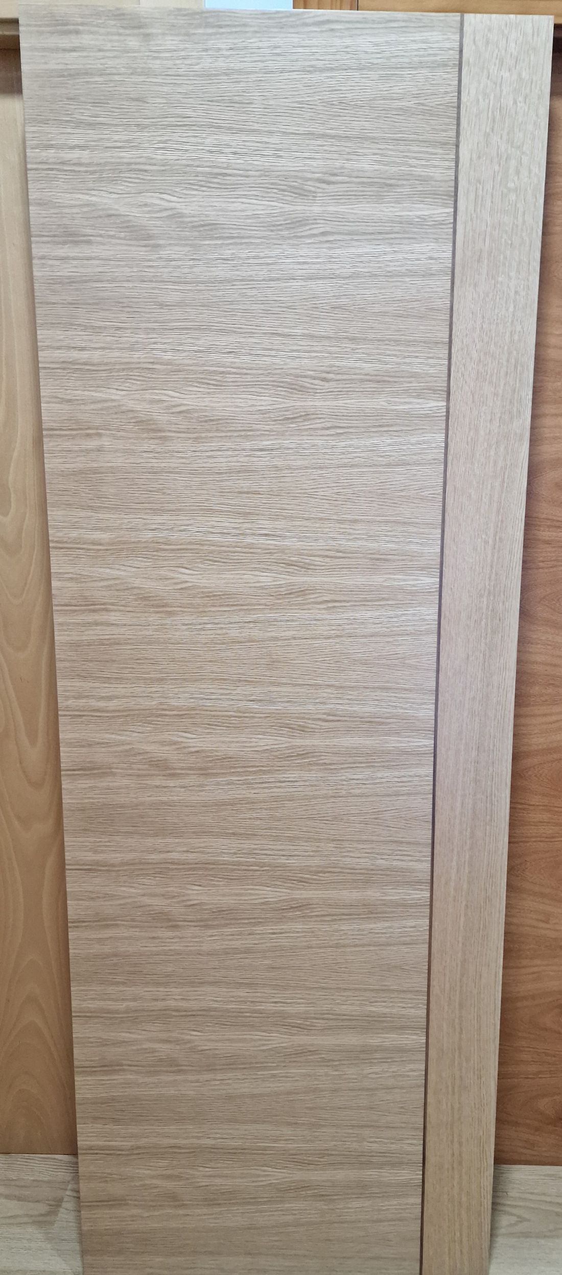 PI140 PUERTA ROBLE MODELO 1 GRECA OSCURA VETA CRUZADA