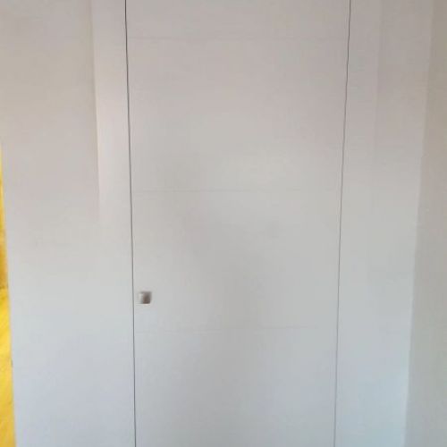 FA42 FRENTE ABATIBLE 1 HOJA LACADO BLANCO LINEAS