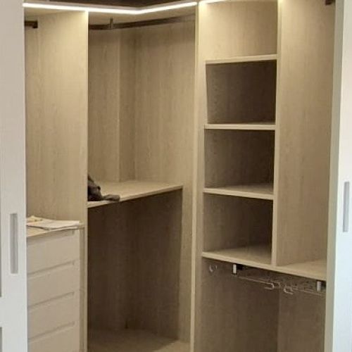 VE109 VESTIDOR EN ESQUINA CON LUCES LED INTEGRADAS
